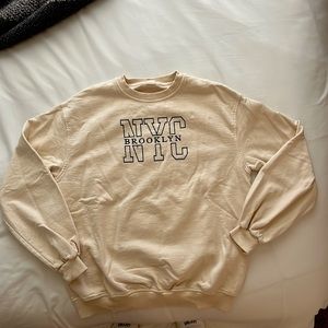 brooklyn nyc urban outfitters crewneck, cream (size S)